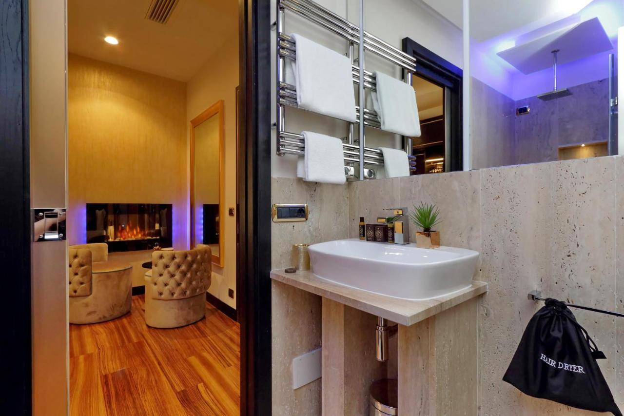 Spanish Hills Collection Luxury Suites & Jacuzzi Rome Exterior photo